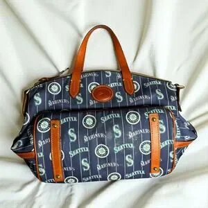 Dooney & Bourke | Bags | Dooney Bourke Seattle Mariners Zip 
